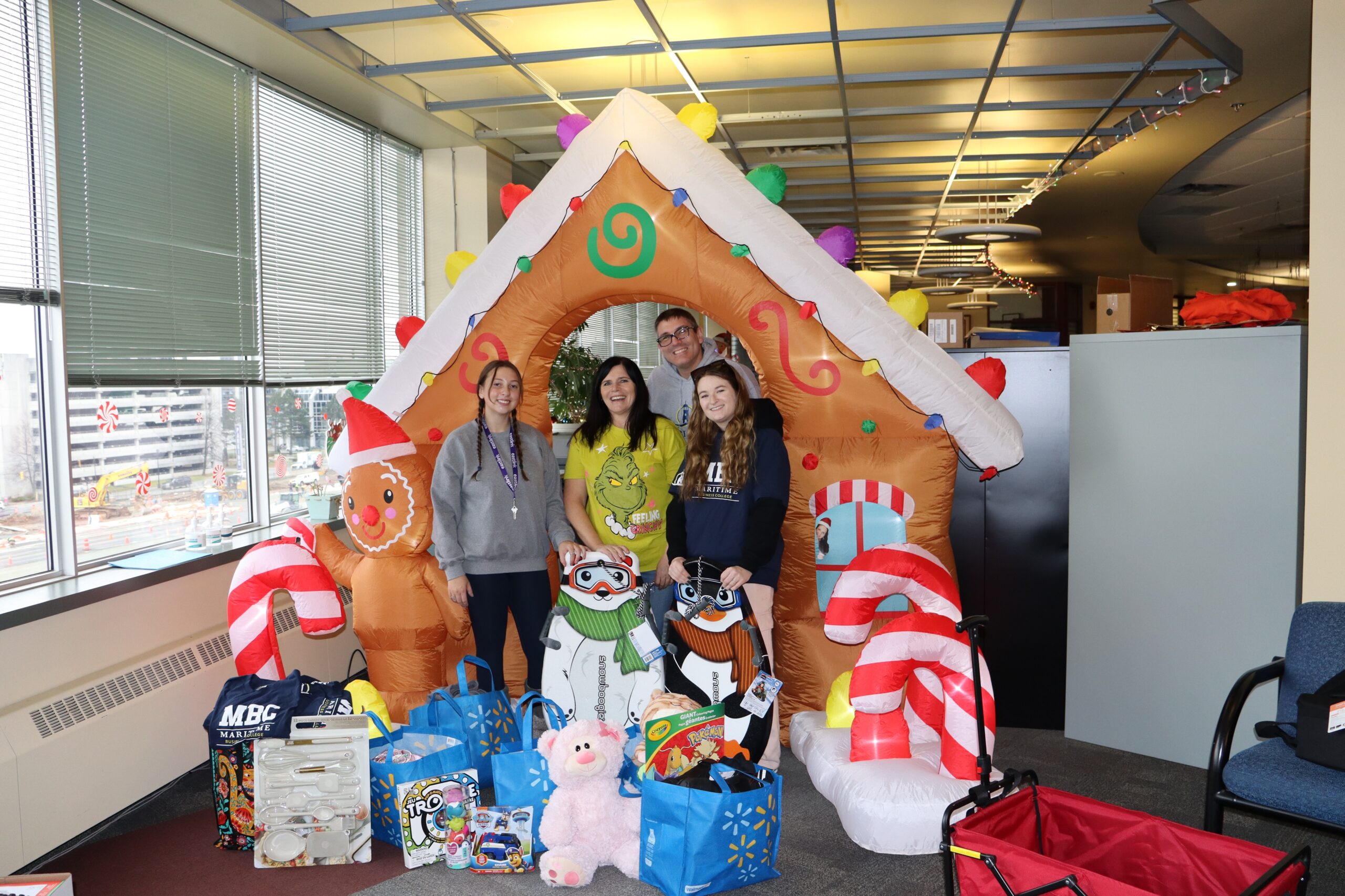 Blogs 32 Christmas Cheer Program 2 scaled