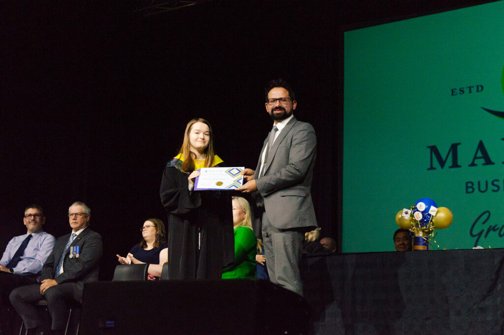 MBCGRAD 048